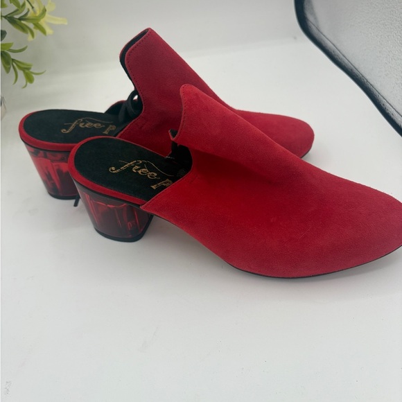 Free People Red Lucite Ankle Strap Tie Mules Shoe Size Spain 38 or USA Size 8 - Picture 3 of 6